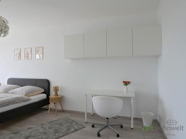 kleiner Arbeitsplatz im hinteren Schlafzimmer