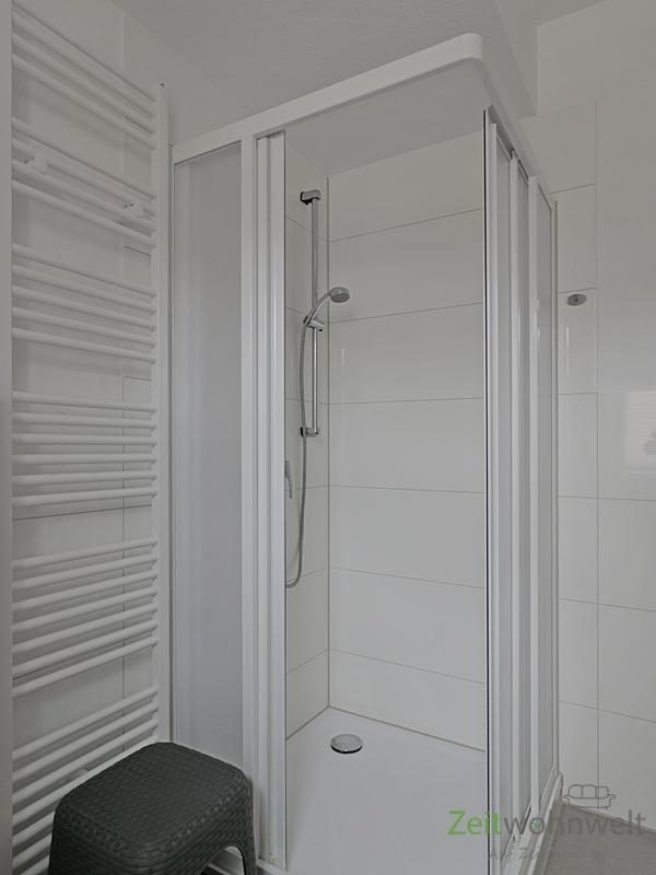 Dusche im Bad