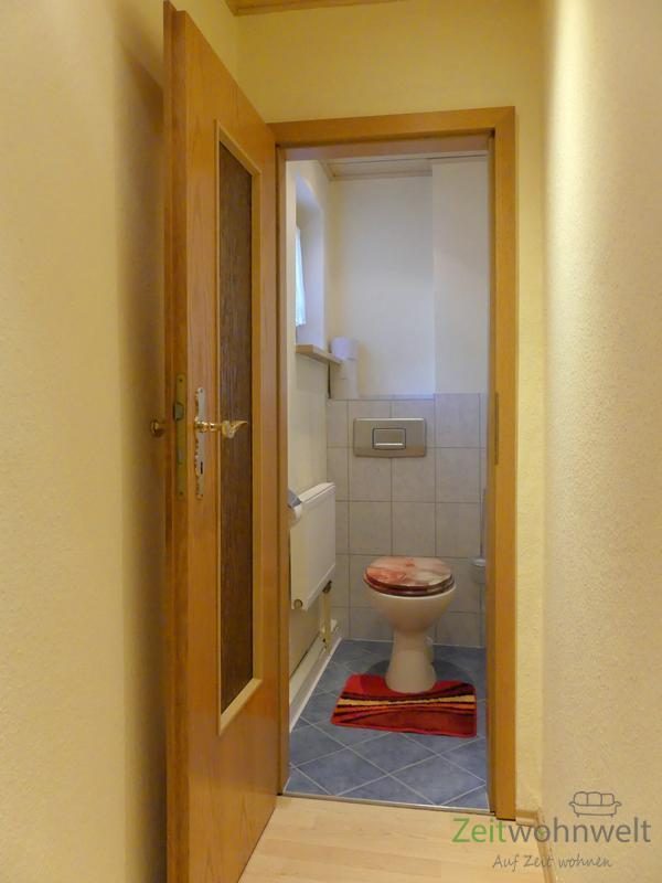 separates WC