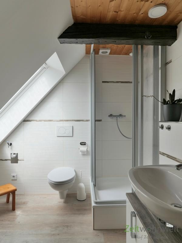 Dusche im oberen Bad