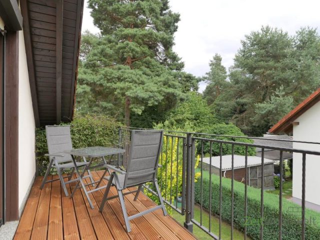 Balkon mit Waldblick