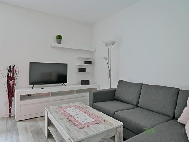 neues Sofa und TV