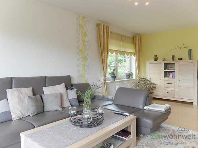 Wohnzimmer mit Blick zum Sideboard