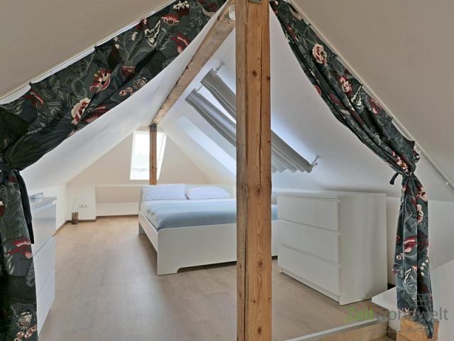 Schlafbereich in einer Seitennische