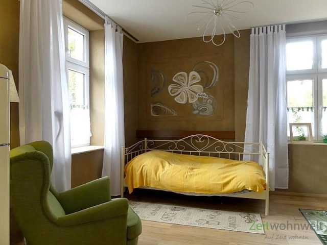 Sessel und Bett