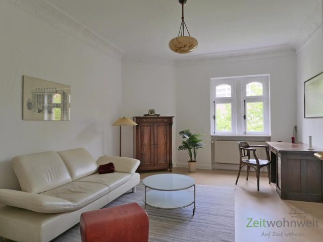 Blick ins Wohnzimmer