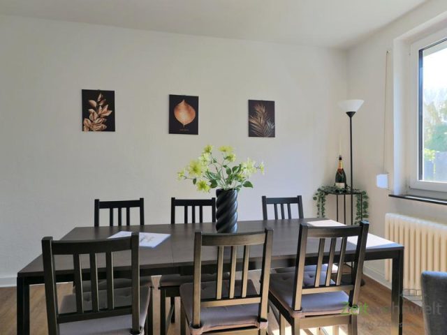Esstisch im Wohnzimmer