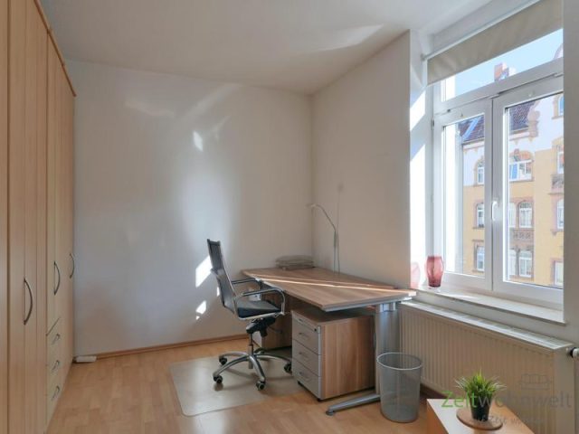 Blick zum Schreibtisch