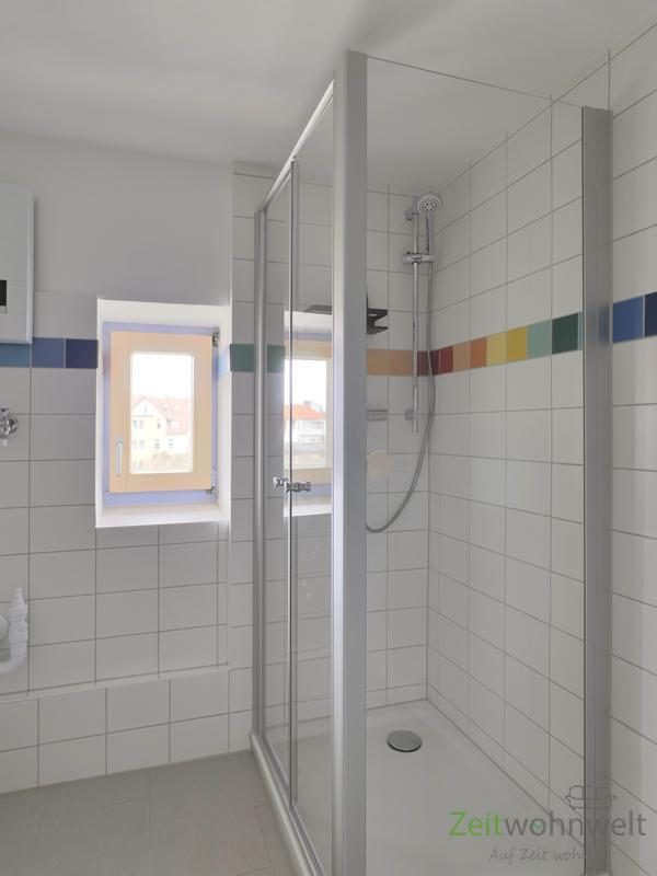 Dusche im Bad