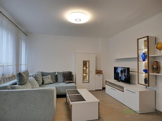 großes Wohnzimmer
