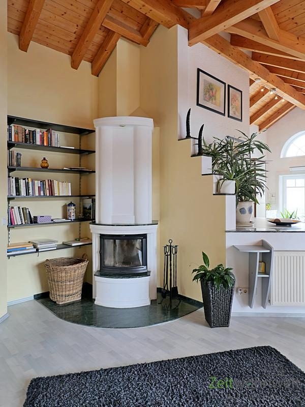 echter Kamin im Wohnzimmer