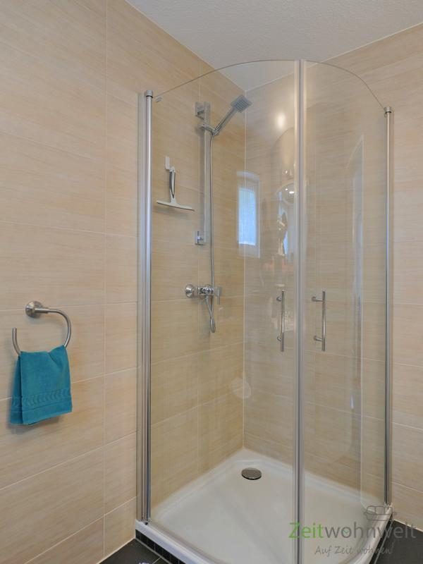 Dusche im Bad