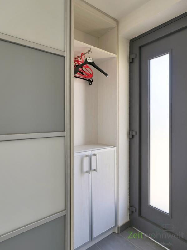 kleine Garderobe am Eingang