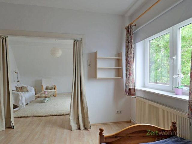 Blick vom Schlafzimmer zum Wohnzimmer