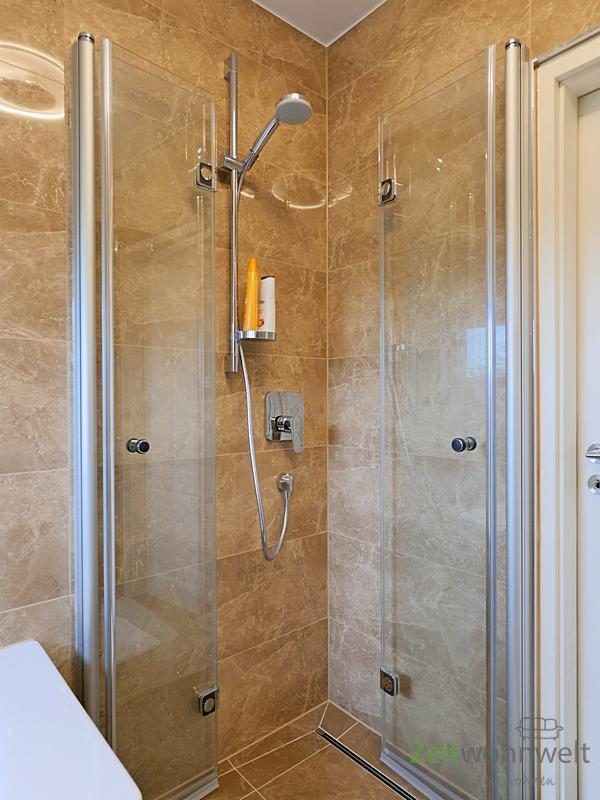 bodentiefe Dusche, oben