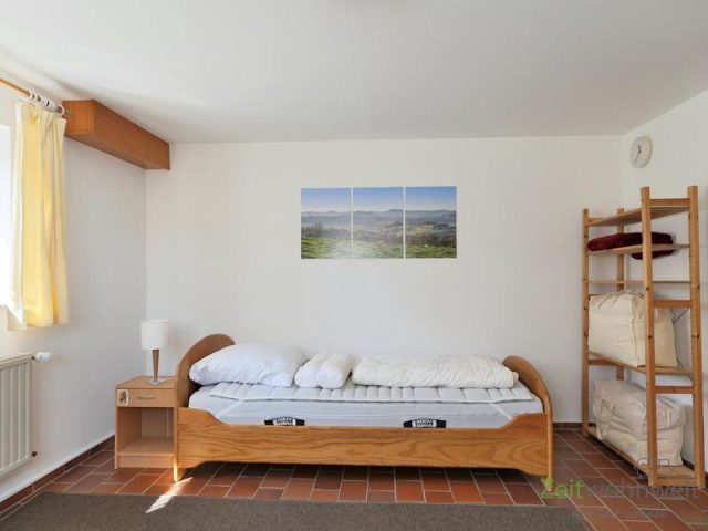 Blick zum Bett
