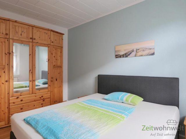 Kleiderschrank im Schlafzimmer