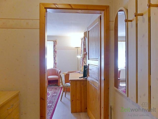 Flur mit Garderobe