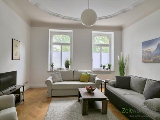 TV, Sessel und Sofas