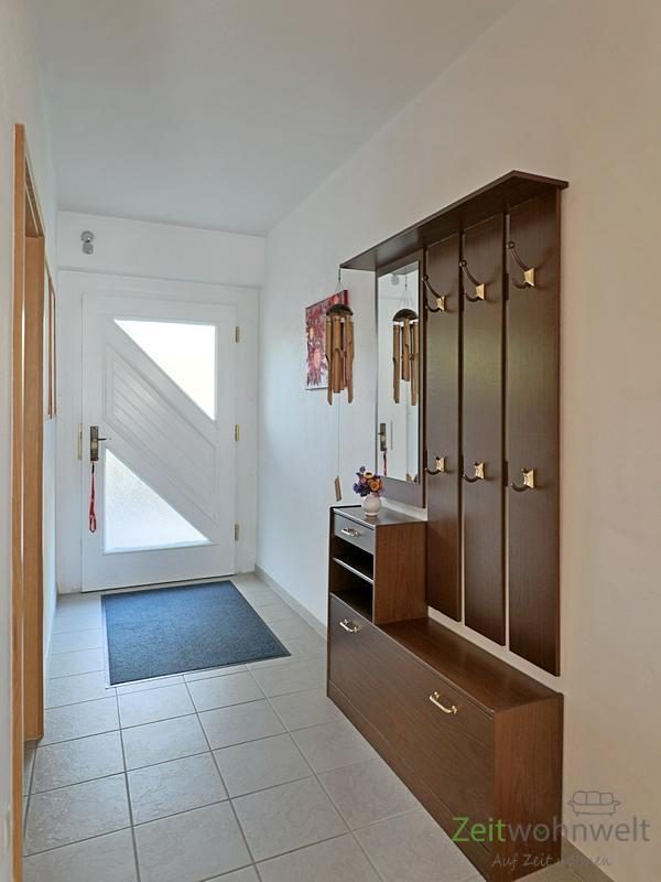 Garderobe im Hausflur