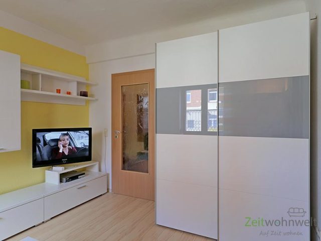 Schiebetüren-Kleiderschrank