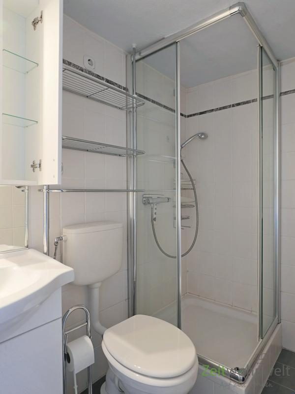Dusche und WC