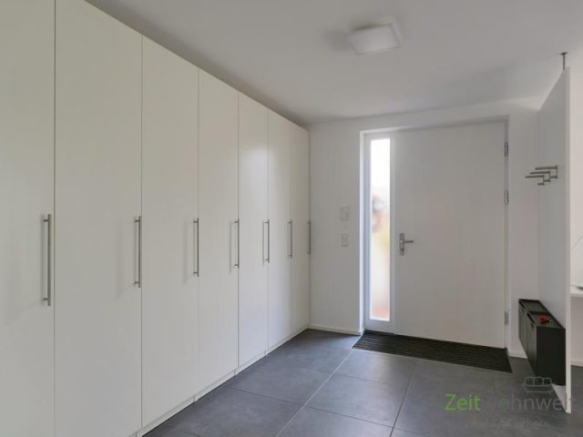 Hauseingang und Garderobe