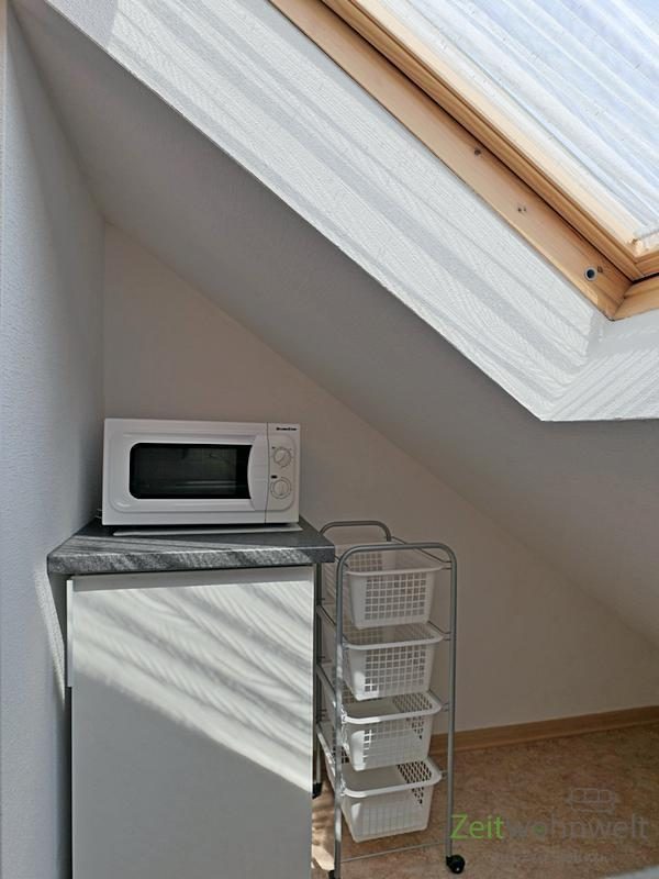 Kühlschrank und Mikrowelle