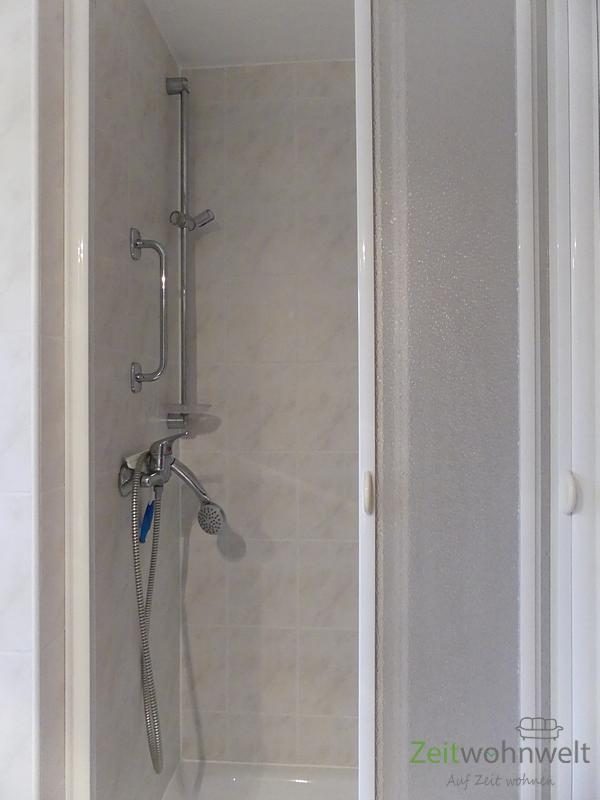 Dusche im Bad