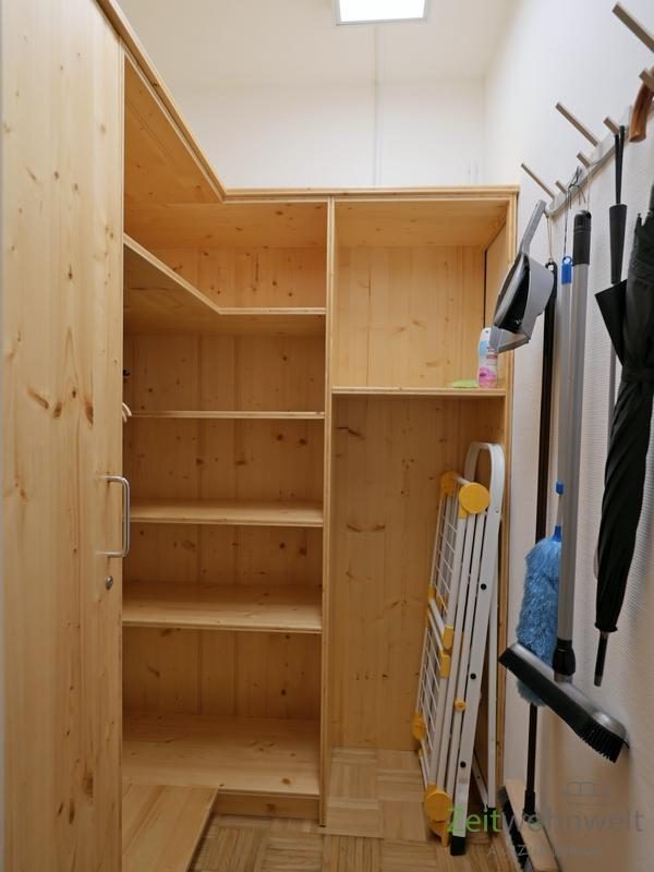 begehbarer Flur-Kleiderschrank