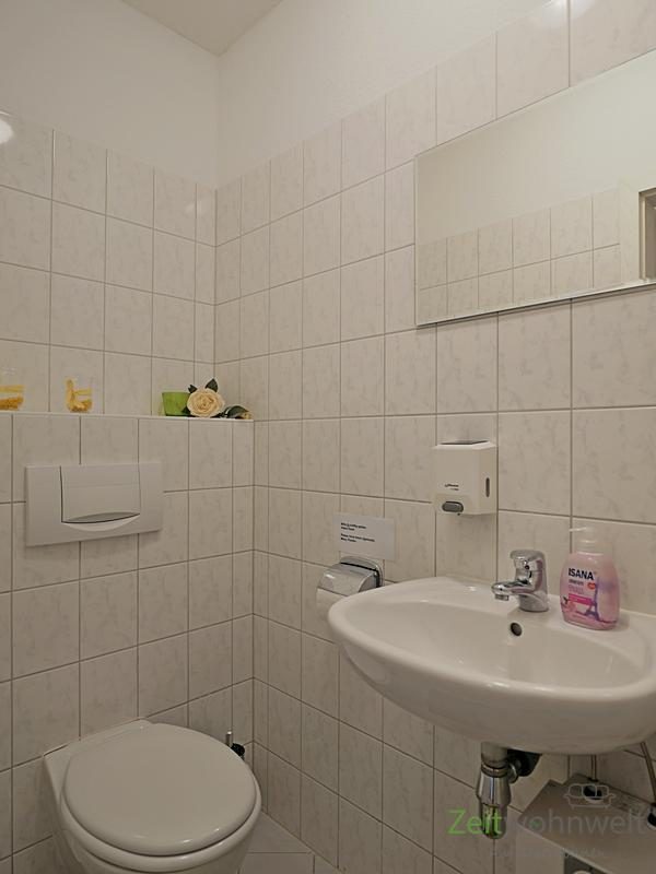 separates Gäste-WC