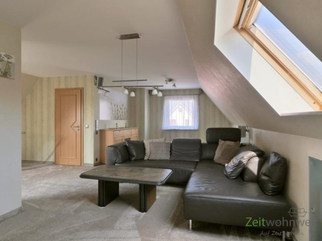 große Wohnlandschaft im Wohnzimmer