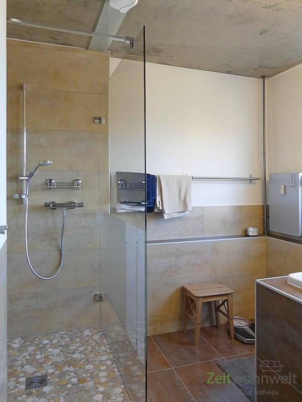 Bad mit Dusche