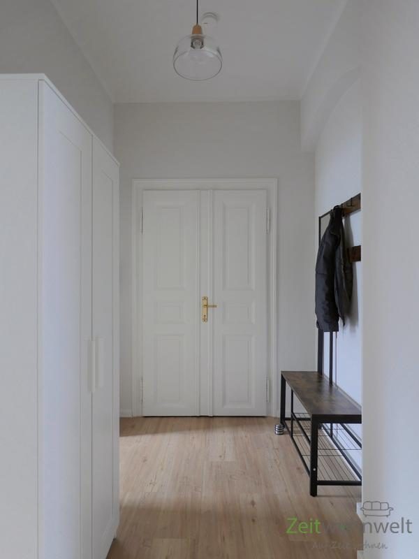 Eingang mit Garderobe
