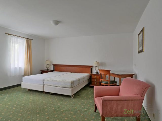 Blick ins große Schlafzimmer