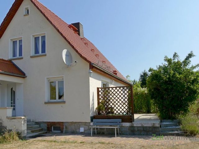 separater Hauseingang und Terrasse