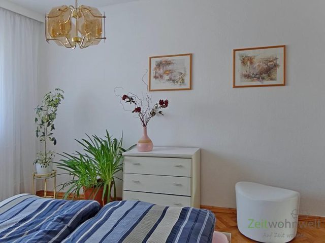 Blick ins Schlafzimmer