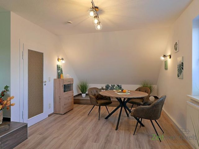 Esstisch im Wohnzimmer