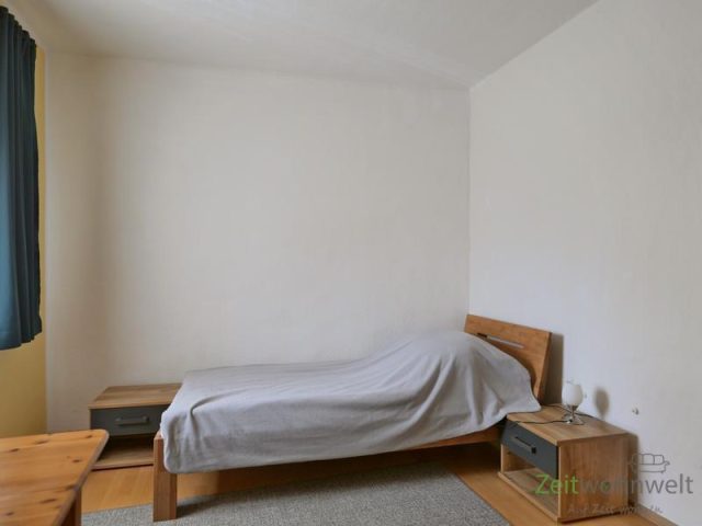 Blick zum Bett