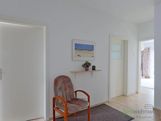 großer Wohnungsflur