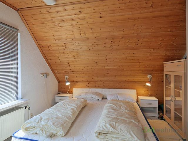 Doppelbett im Schlafzimmer