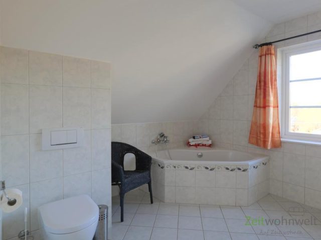WC und Eckwanne