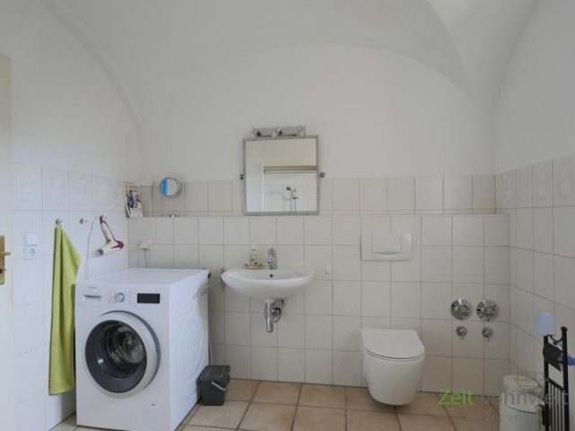 WC und Waschmaschine