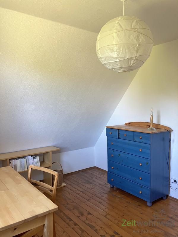 blaue Kommode