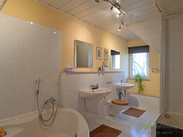 Dusche, Wanne, WC