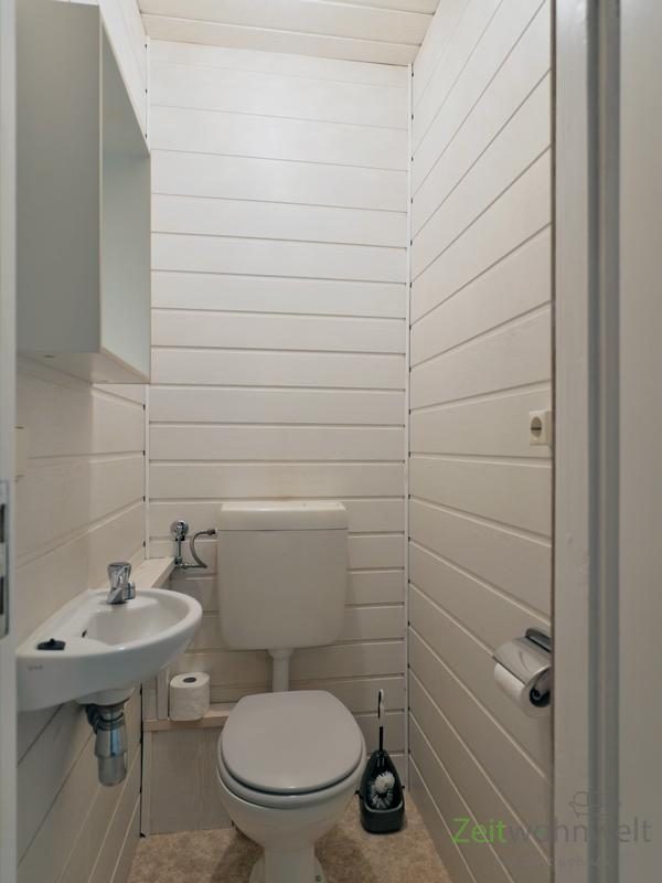 separates WC