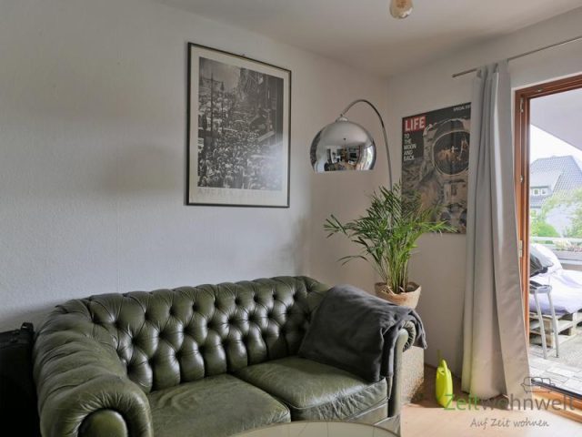 Sofa am Balkonausgang