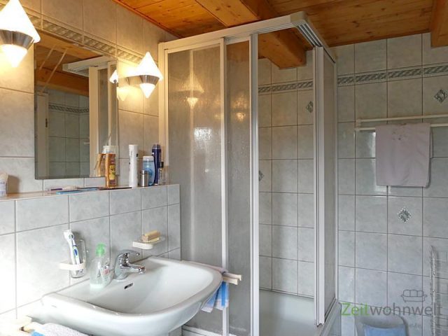Bad mit Dusche