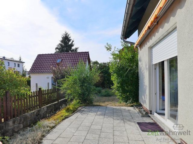 Terrasse mit Sonnenschutz