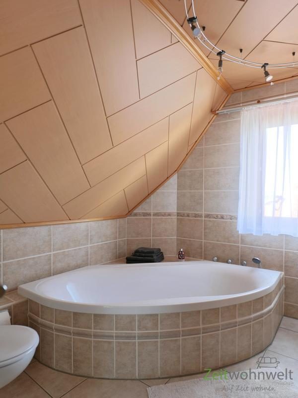 zentrale runde Wanne
